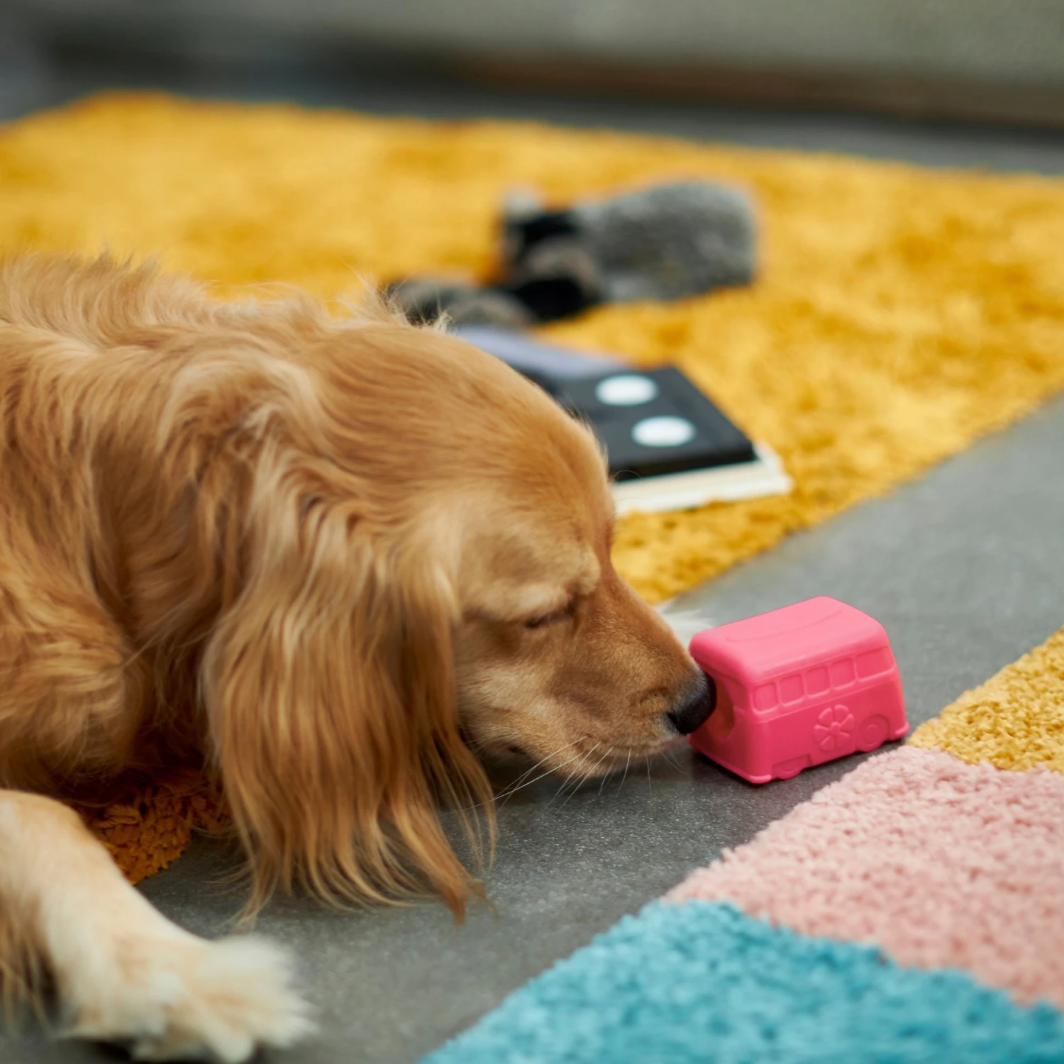 Frisco Retro Funky Van TPE Treat Dispenser Dog Toy, Medium/Large - Image 4