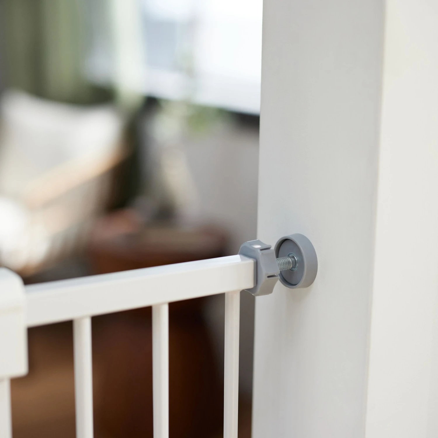 Frisco Wood & Metal Extra Tall Auto-close Dog Gate - Image 5